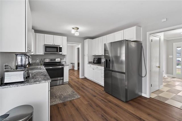 454 Strother DR, Hampton, VA 23666