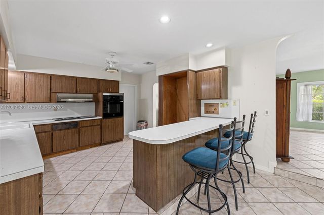 13730 SW 75th Ave, Palmetto Bay, FL 33158