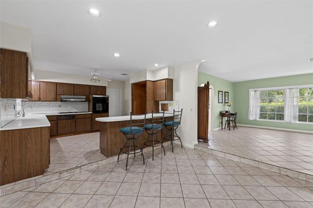 13730 SW 75th Ave, Palmetto Bay, FL 33158