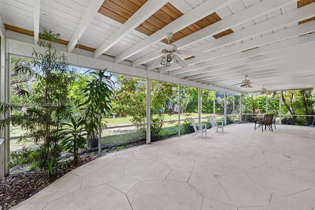 13730 SW 75th Ave, Palmetto Bay, FL 33158