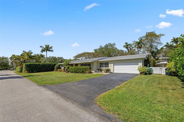13730 SW 75th Ave, Palmetto Bay, FL 33158