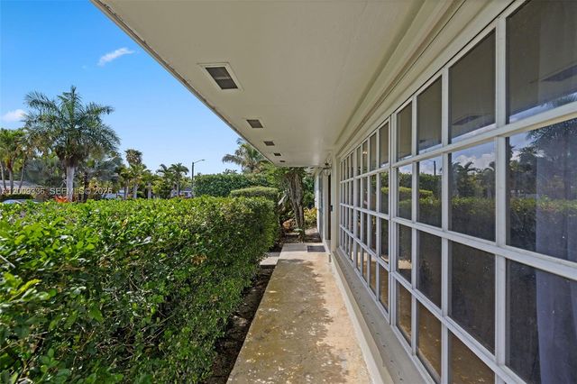 13730 SW 75th Ave, Palmetto Bay, FL 33158