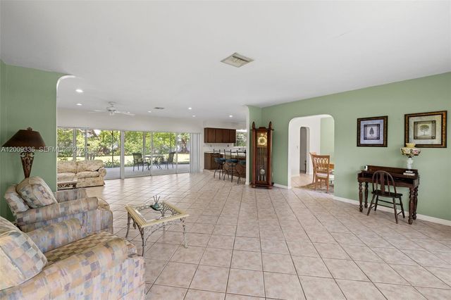 13730 SW 75th Ave, Palmetto Bay, FL 33158