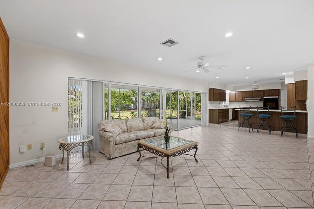 13730 SW 75th Ave, Palmetto Bay, FL 33158