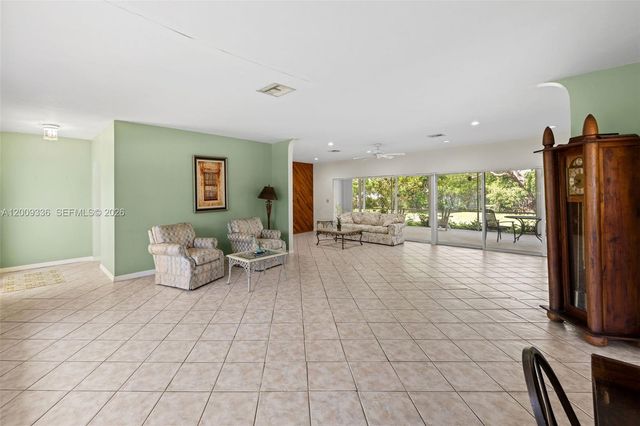 13730 SW 75th Ave, Palmetto Bay, FL 33158