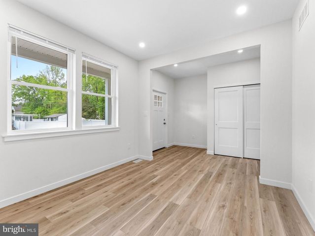 1327 FILBERT AVE, Glassboro, NJ 08028