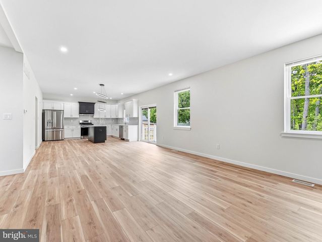 1327 FILBERT AVE, Glassboro, NJ 08028