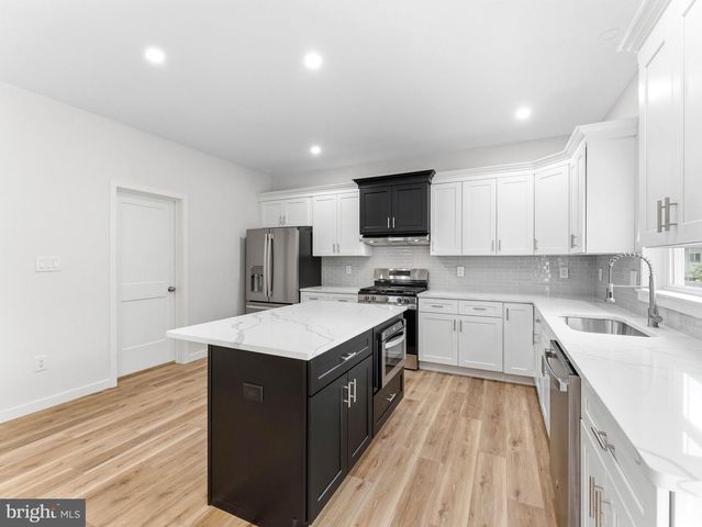 1327 FILBERT AVE, Glassboro, NJ 08028