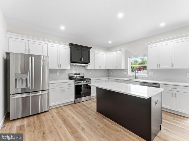 1327 FILBERT AVE, Glassboro, NJ 08028