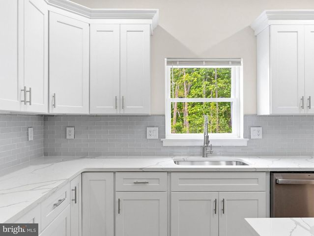 1327 FILBERT AVE, Glassboro, NJ 08028