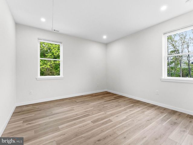 1327 FILBERT AVE, Glassboro, NJ 08028