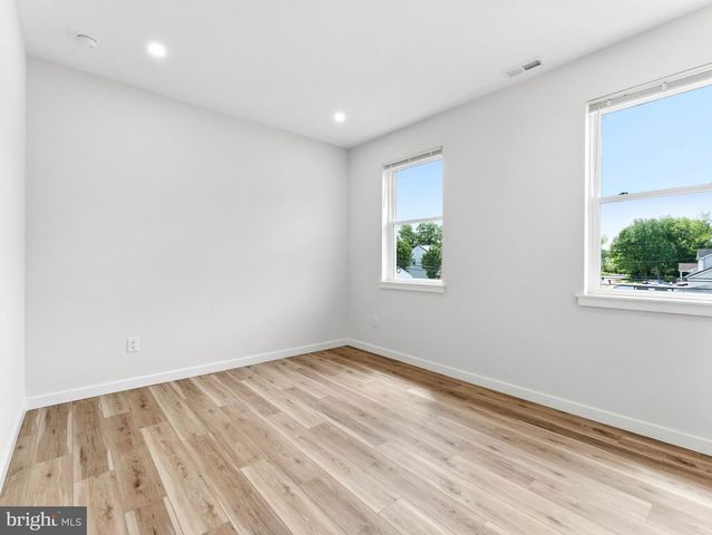 1327 FILBERT AVE, Glassboro, NJ 08028
