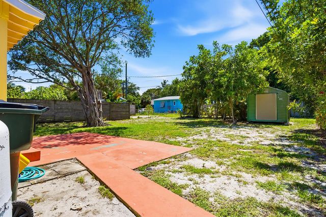 1205 North M Street, Lake Worth Beach, FL 33460