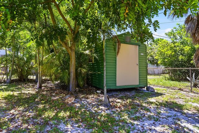 1205 North M Street, Lake Worth Beach, FL 33460