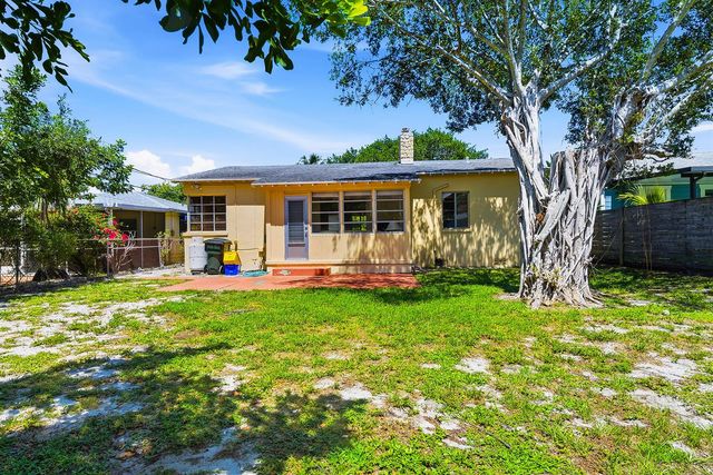 1205 North M Street, Lake Worth Beach, FL 33460