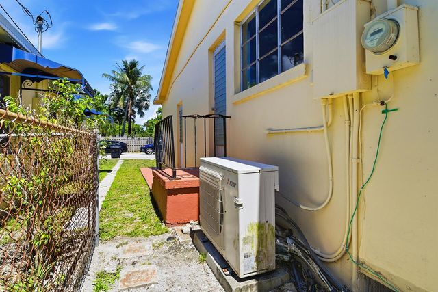 1205 North M Street, Lake Worth Beach, FL 33460