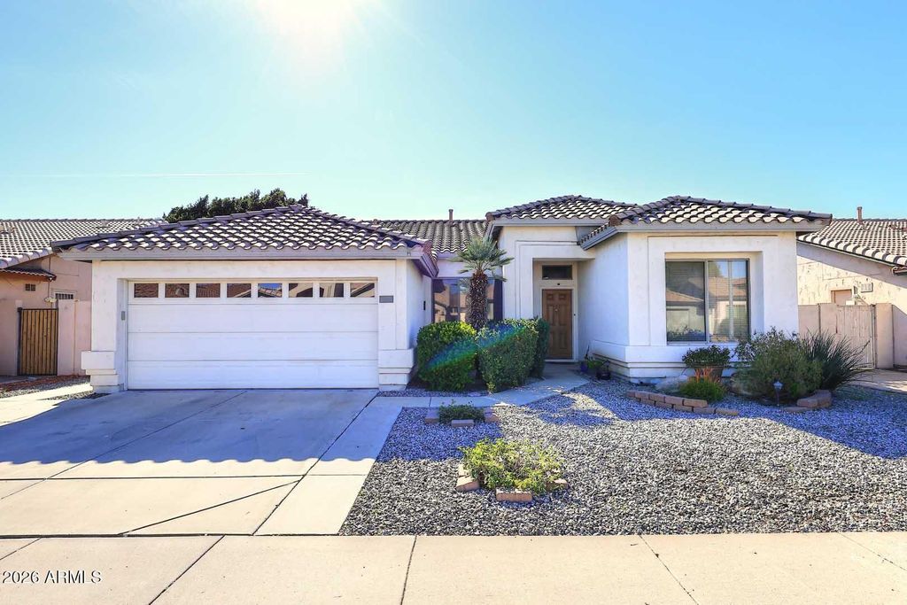 Image 1 of property listing at 401 W ANDERSON Avenue, Phoenix, AZ 85023