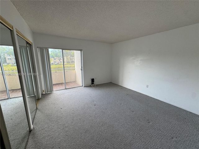 7787 SW 86th St E-206, Miami, FL 33143