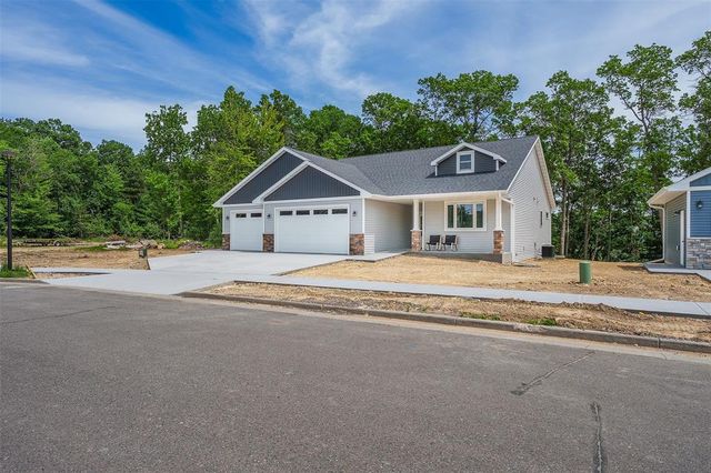 1197 Craven Court, Eau Claire, WI 54703