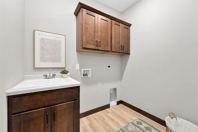 1197 Craven Court, Eau Claire, WI 54703