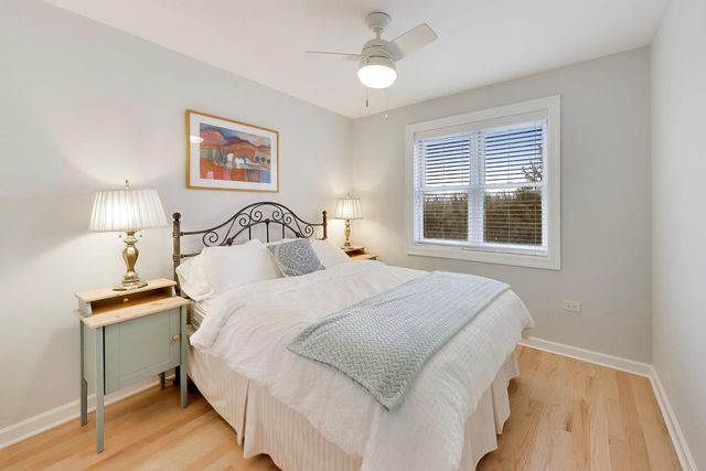 207 S Evergreen Avenue, Arlington Heights, IL 60005