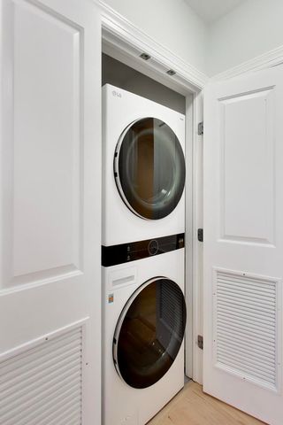 207 S Evergreen Avenue, Arlington Heights, IL 60005