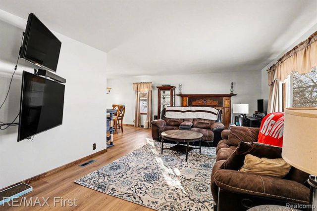 656 Wadhams Road, Kimball, MI 48074