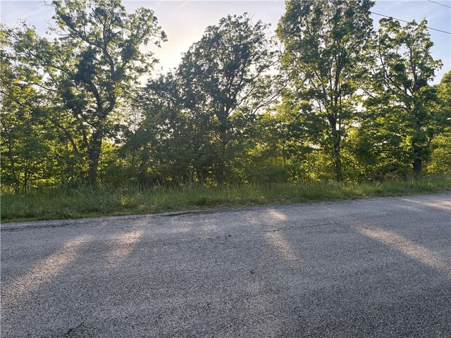 16 & 18 Summit Drive, Eureka Springs, AR 72631