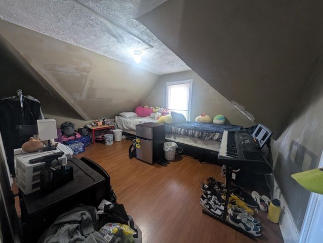 758 Jenks Avenue, Saint Paul, MN 55106