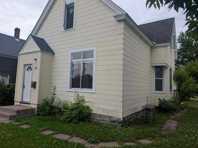 758 Jenks Avenue, Saint Paul, MN 55106