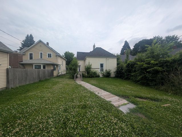 758 Jenks Avenue, Saint Paul, MN 55106
