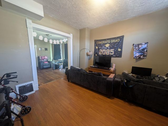 758 Jenks Avenue, Saint Paul, MN 55106