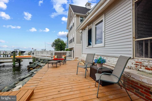 2130 LAKE DR, Pasadena, MD 21122
