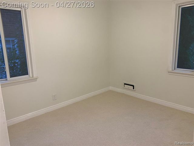 16735 Lincoln Avenue, Eastpointe, MI 48021