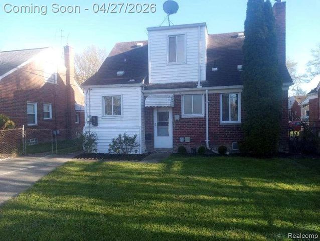 16735 Lincoln Avenue, Eastpointe, MI 48021