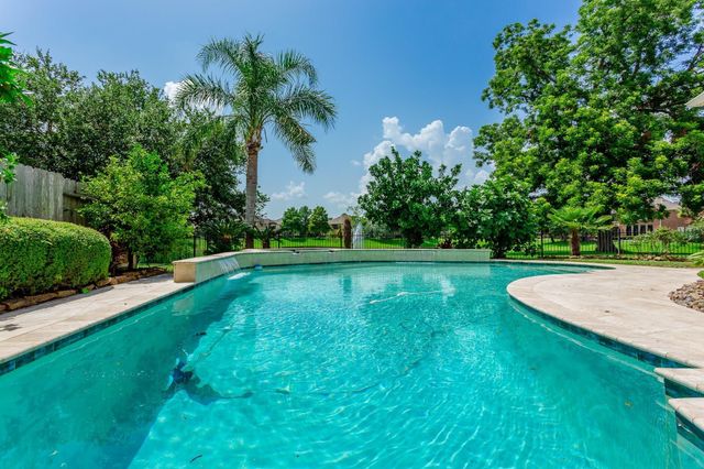 5243 Harvest Bend Court, Sugar Land, TX 77479