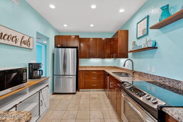 925 N Halifax Ave Apt 1109, Daytona Beach, FL 32118