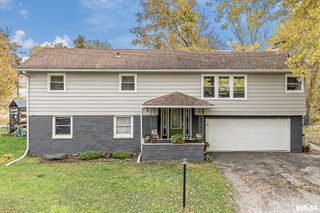 18225 249TH Avenue, Pleasant Valley, IA 52722