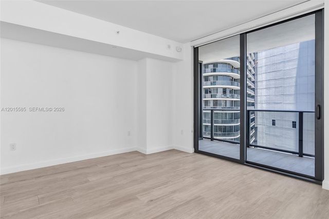 45 SW 9th St 3502, Miami, FL 33130