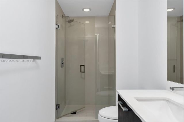 45 SW 9th St 3502, Miami, FL 33130