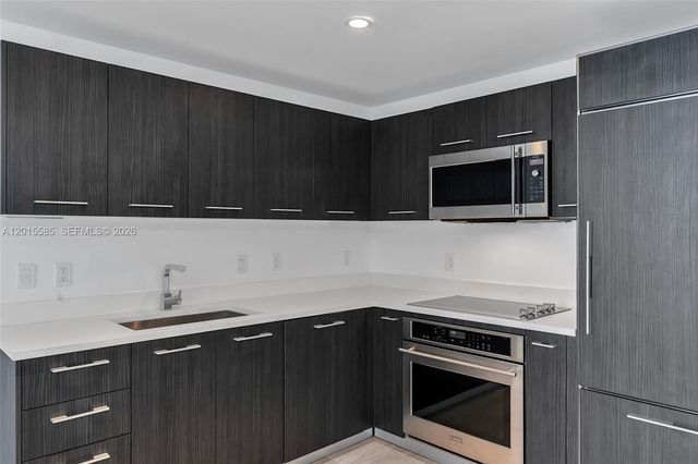 45 SW 9th St 3502, Miami, FL 33130