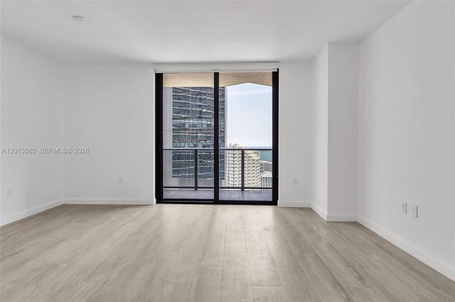 45 SW 9th St 3502, Miami, FL 33130