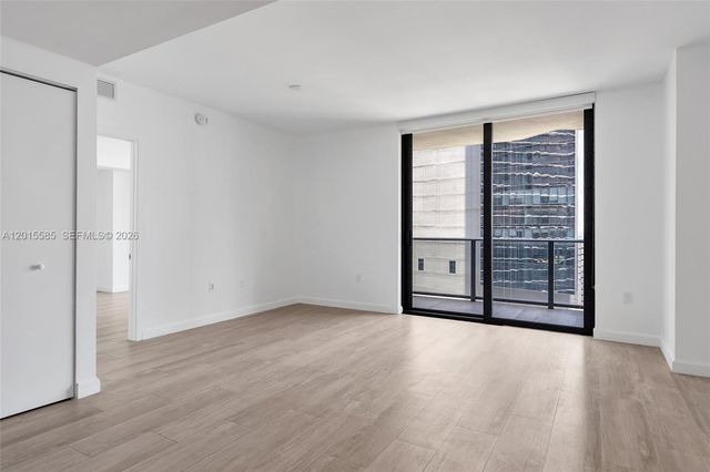 45 SW 9th St 3502, Miami, FL 33130