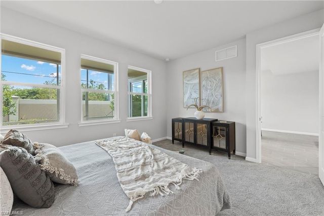 4676 Arboretum CIR 102, Naples, FL 34114