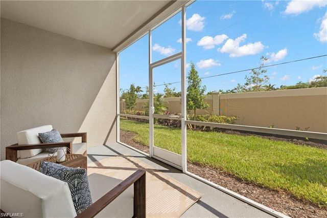 4676 Arboretum CIR 102, Naples, FL 34114