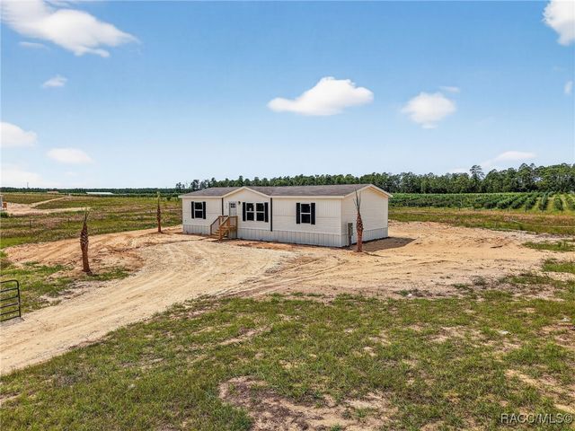 94448 N Zella Point, Dunnellon, FL 34433