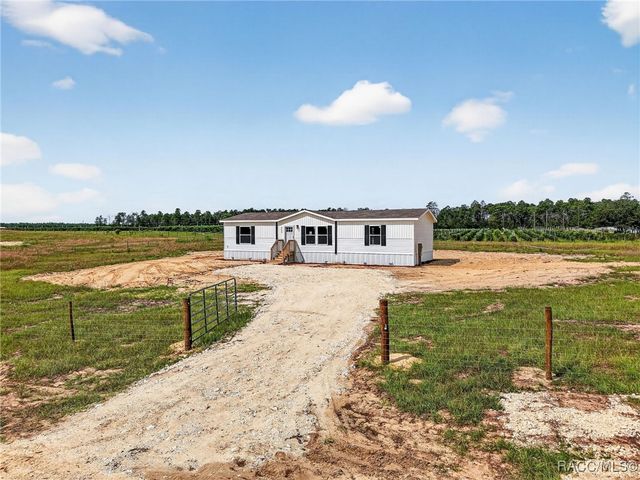 94448 N Zella Point, Dunnellon, FL 34433