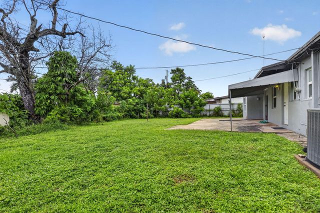 19320 NW 6TH Court, Miami Gardens, FL 33169