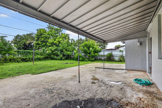 19320 NW 6TH Court, Miami Gardens, FL 33169