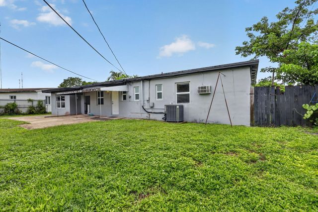 19320 NW 6TH Court, Miami Gardens, FL 33169